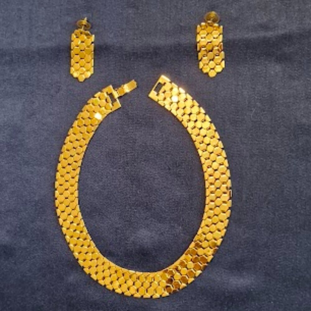 Vintage Flexible wide Chain Necklace with matching earrings.  Real Gold plated